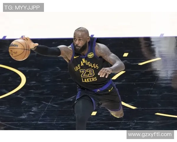 湖人新星三分下降，需调整，詹姆斯复出，湖人最强阵型能否争冠？